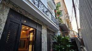 Bán nhà phố Vũ Xuân Thiều 49,5m2 Full nội thất